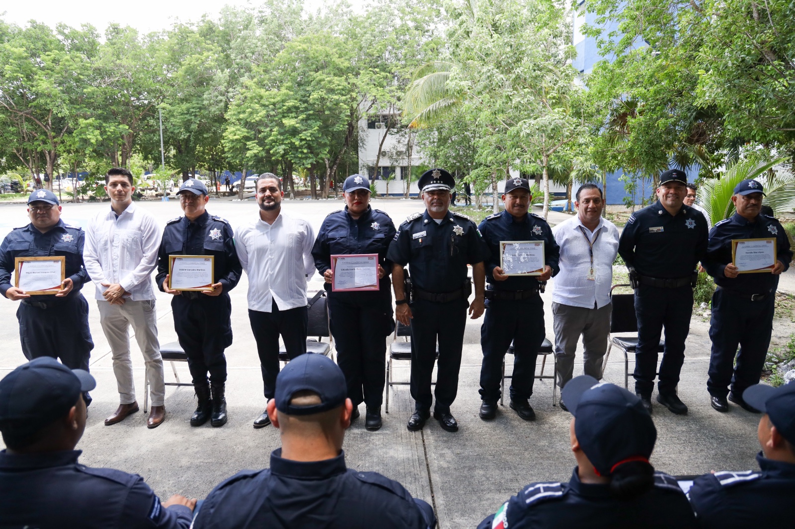 Reconocen a policías de Cancún por resultados en seguridad