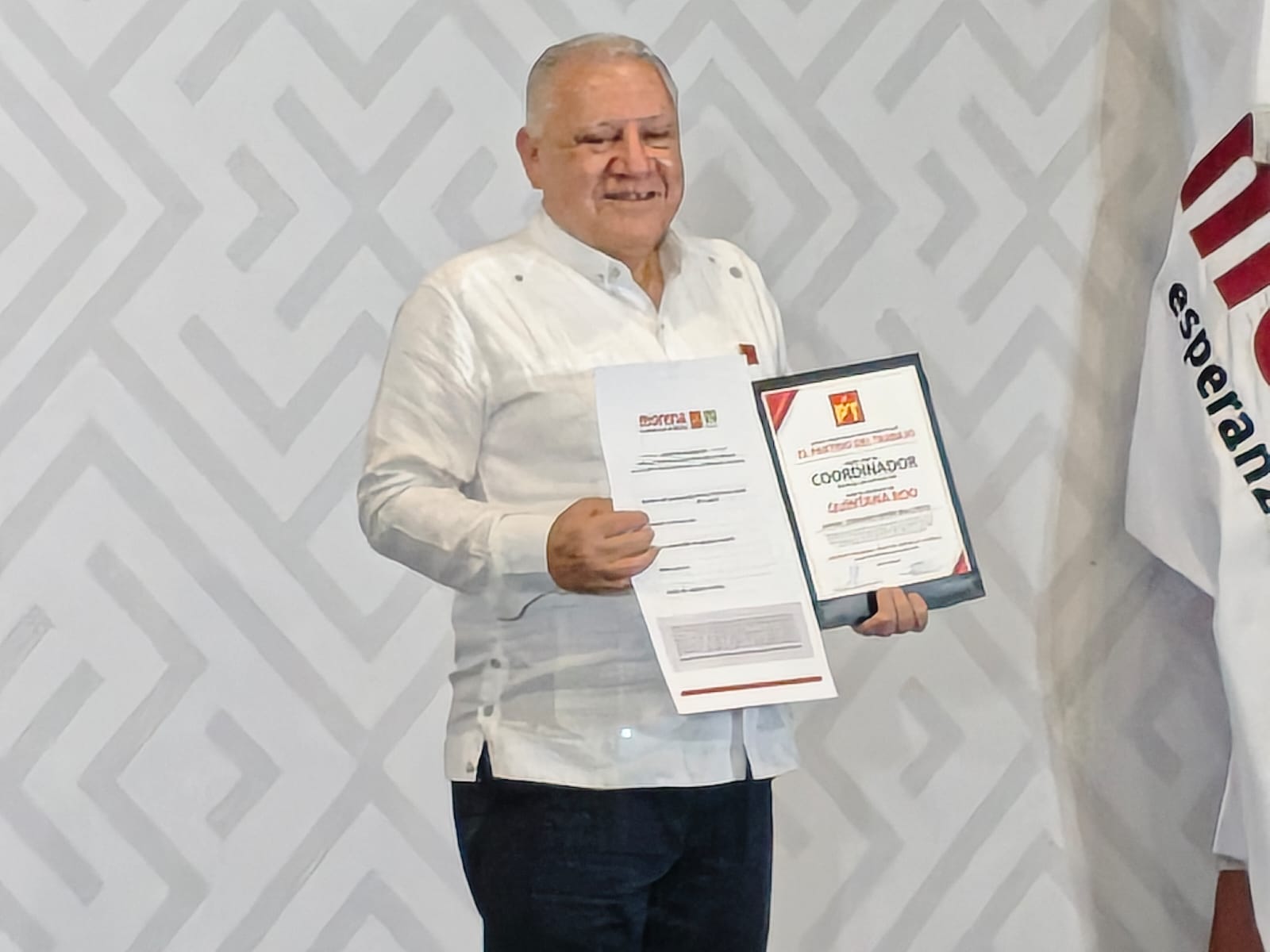 Rafael Marín destaca 40 años de trayectoria en Morena