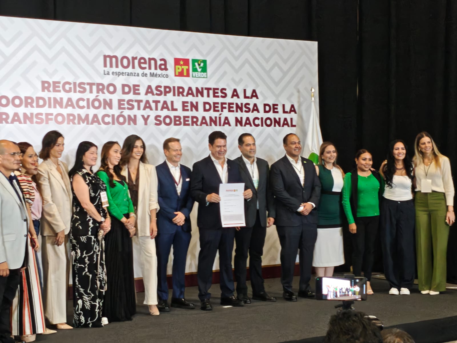 Diputado de Quintana Roo acompaña inscripción en Querétaro