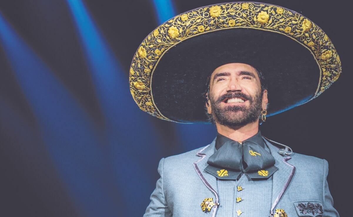 Alejandro Fernández retoma romanticismo y pop en concierto
