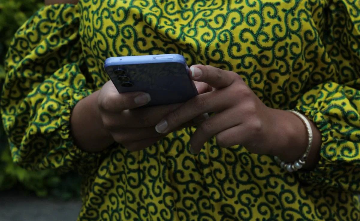 Senado pide prórroga para registro de líneas telefónicas