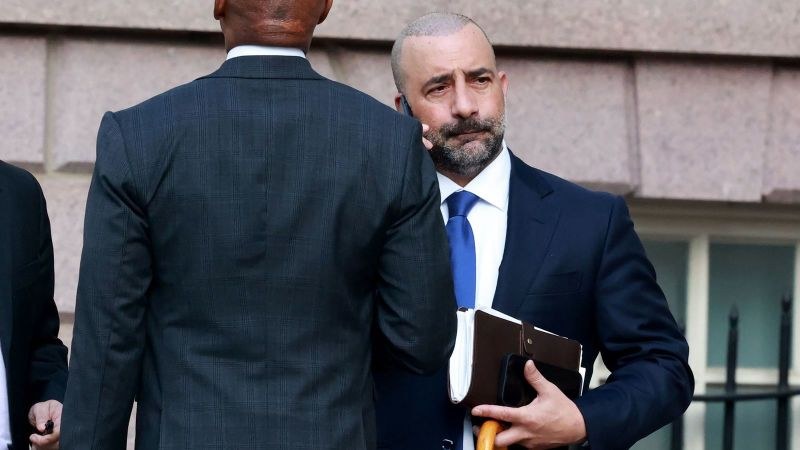 Detienen a exasesor de Eric Adams por corrupción en Nueva York