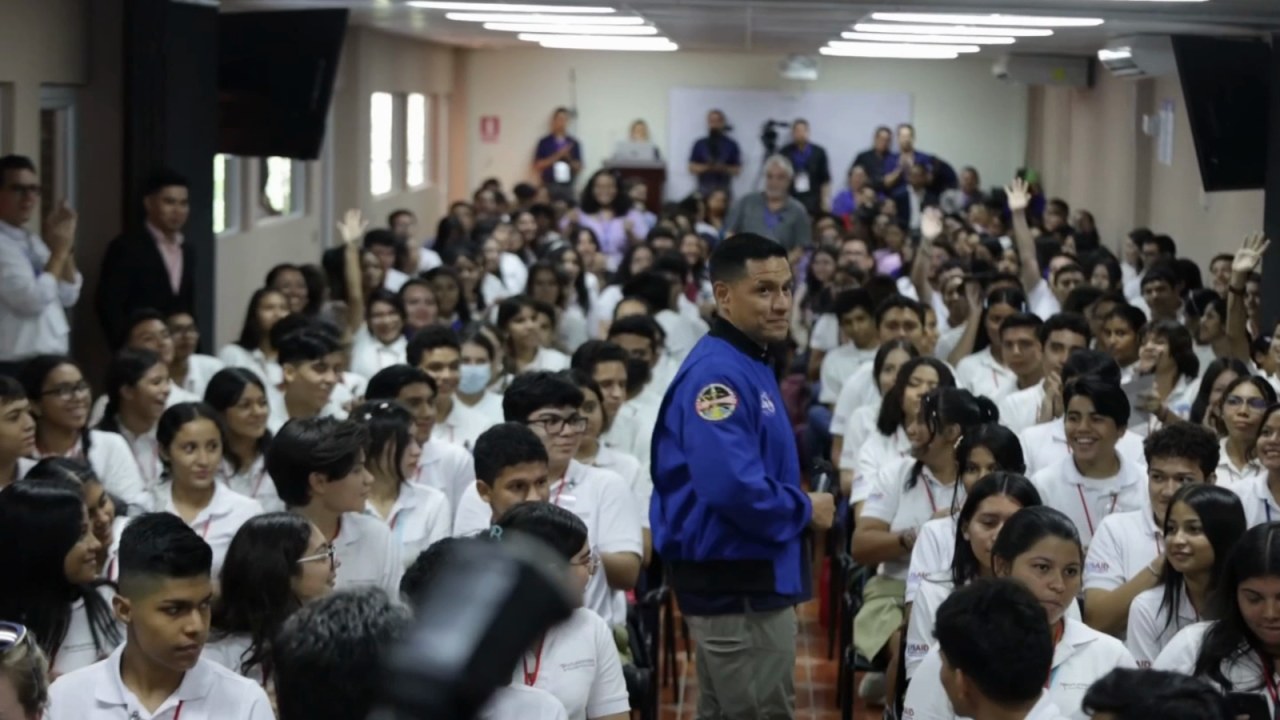 NASA anuncia tripulación para misión Artemis III a la Luna