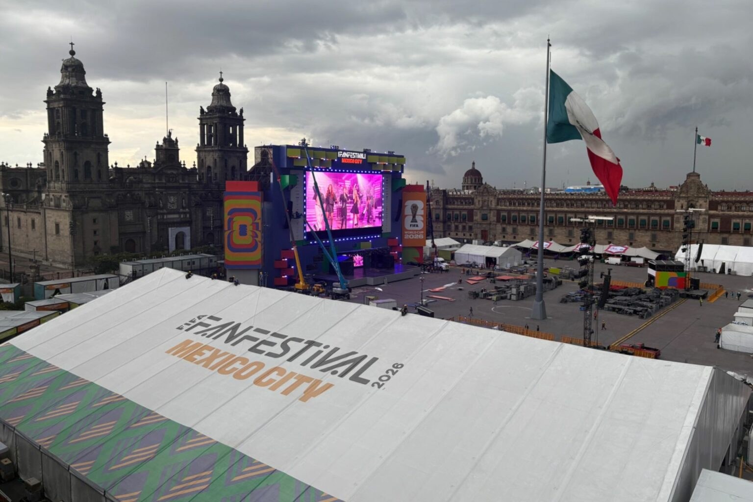 Sheinbaum duda abrir Fan Fest en Zócalo para Mundial 2026