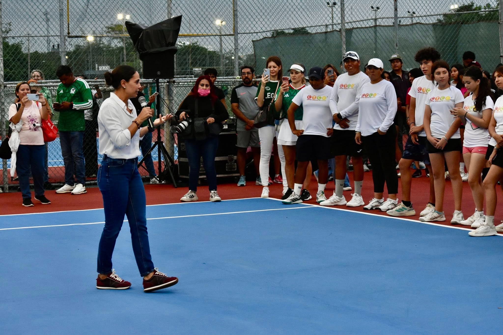 Cancún inaugura cancha y escuela municipal de tenis