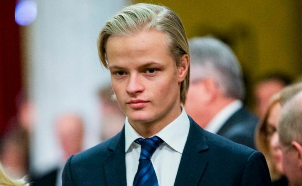 Condenan a 4 años al hijo de princesa noruega