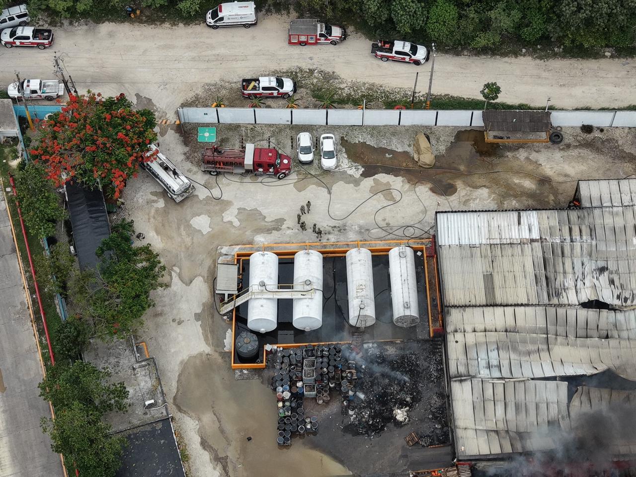 Controlan incendio en recicladora de Cancún
