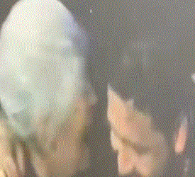 VIDEO;😱 Christian Nodal besa a fan en concierto de Monterrey