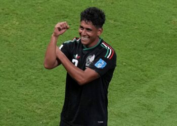 Luis Romo predijo y dedicó gol a su esposa en Mundial