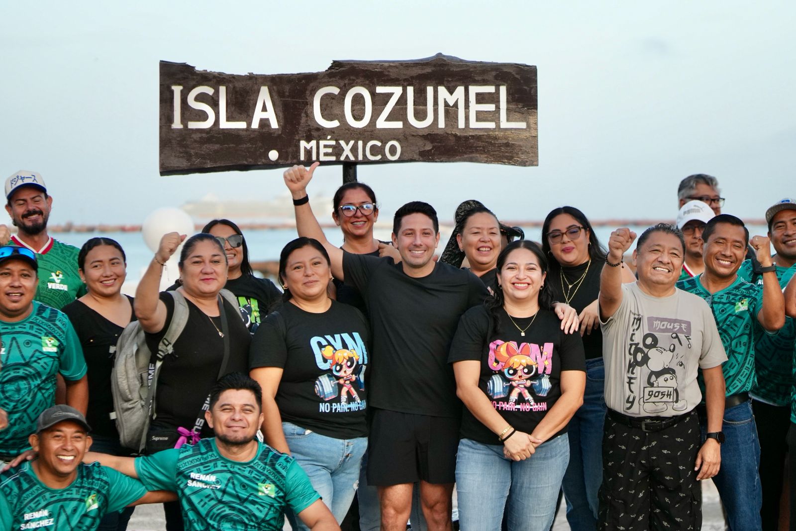 Cozumel envía más de 60 maestros a juegos en Chetumal