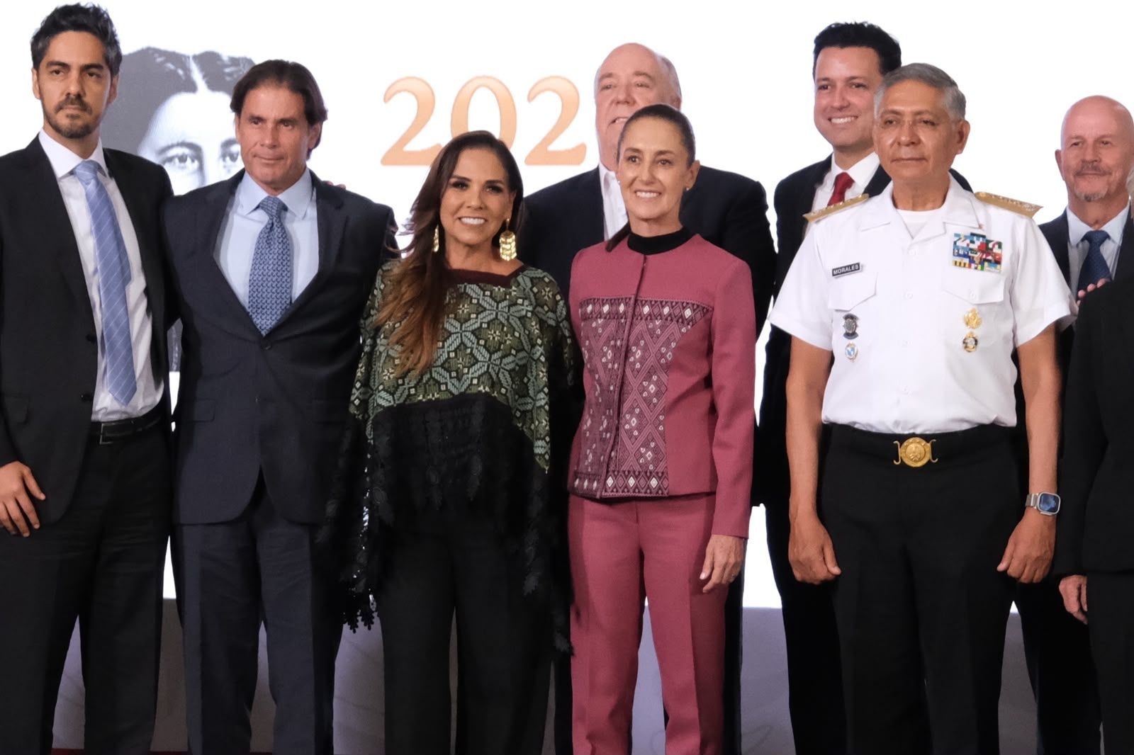 Gobierno destina 2 mil mdp para atender sargazo en Quintana Roo