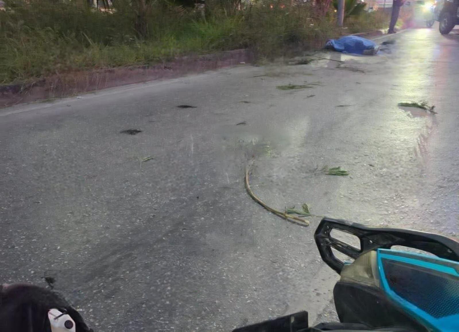 Motociclista muere tras chocar contra poste en Cancún