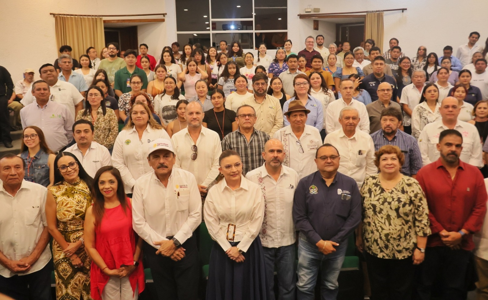 Quintana Roo reconoce 20 años del CICY en genética vegetal