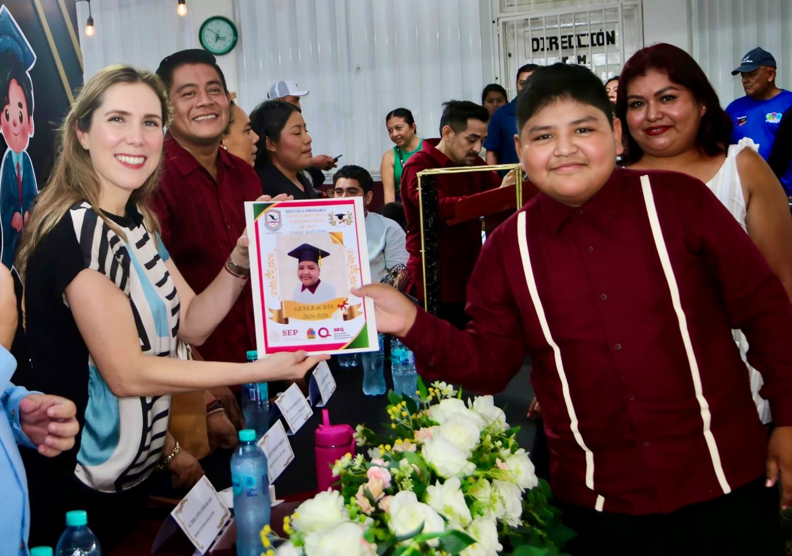 Isla Mujeres celebra graduación en Zona Continental