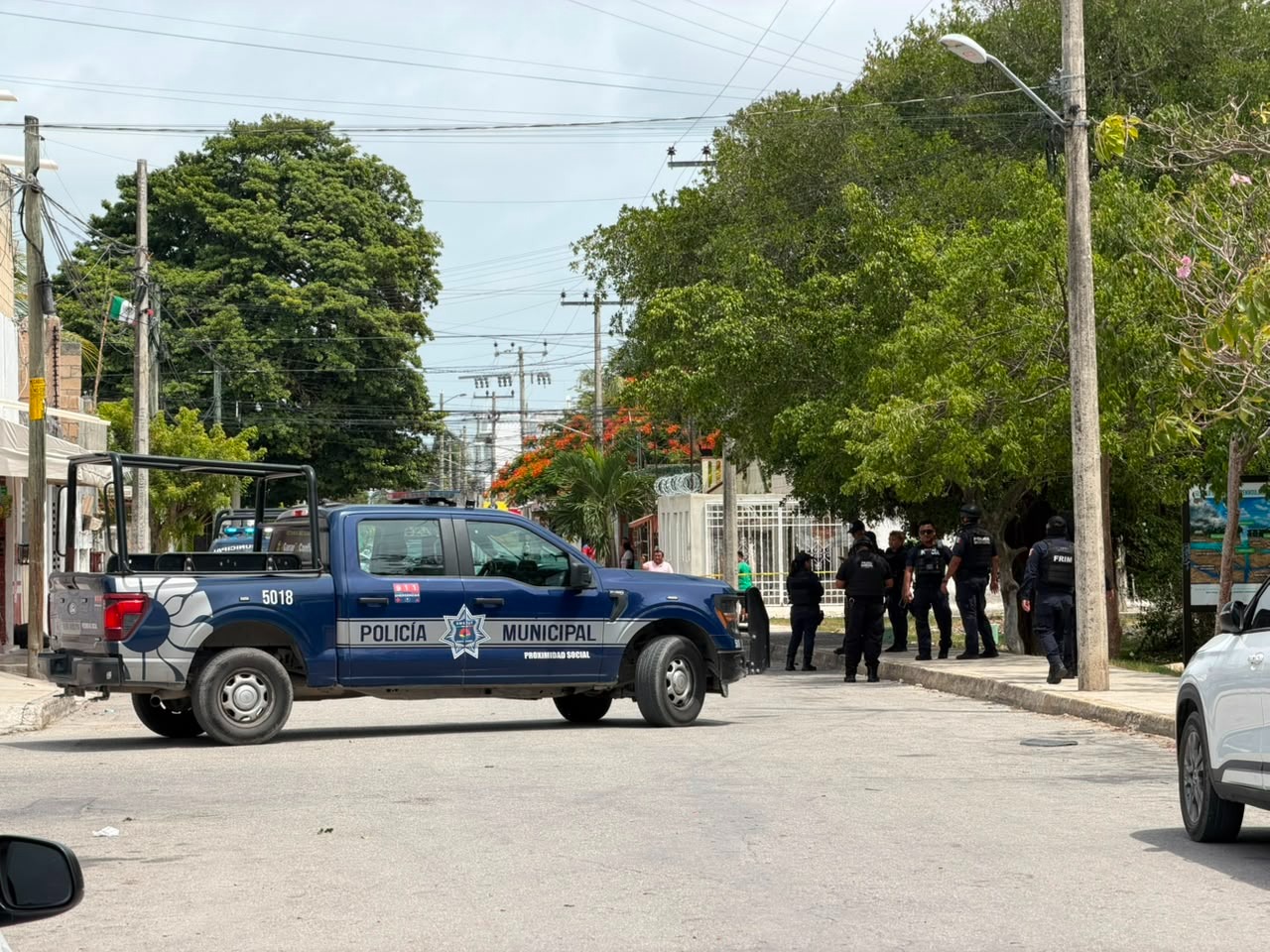 Hieren a hombre en ataque a balazos en Región 233 Cancún