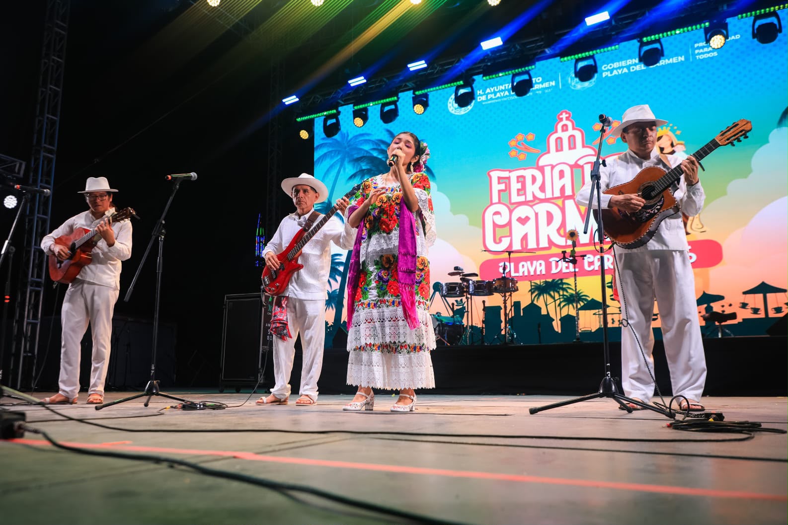 Talento local destaca en Feria del Carmen 2026