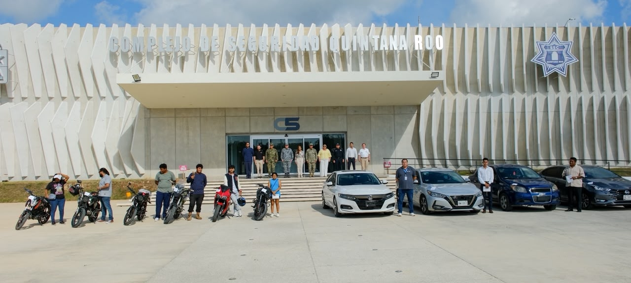 Cancún entrega 10 vehículos recuperados por seguridad