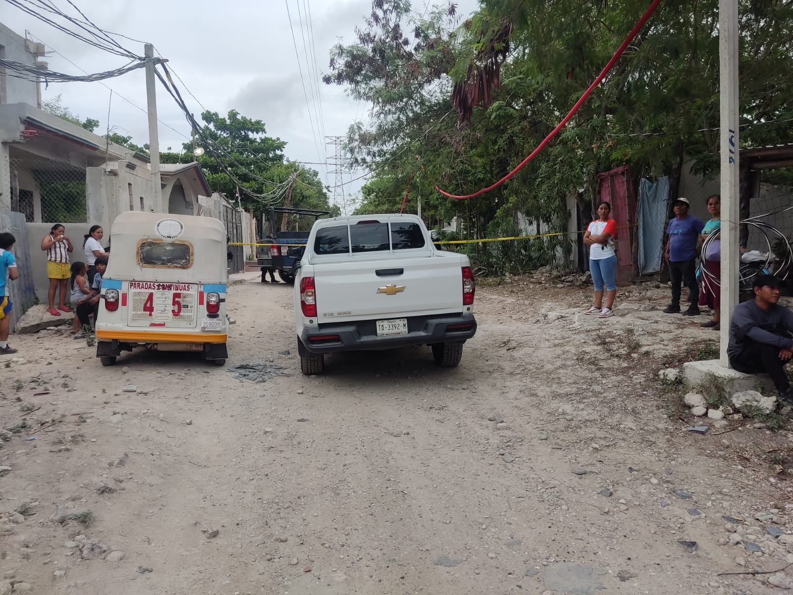Ejecutan a dos hombres en zona de invasión de Playa del Carmen