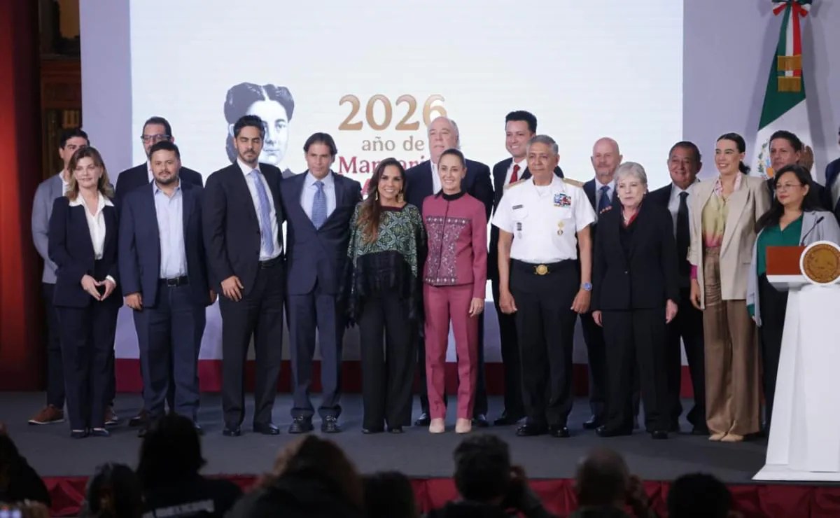Gobierno y Quintana Roo refuerzan estrategia contra sargazo