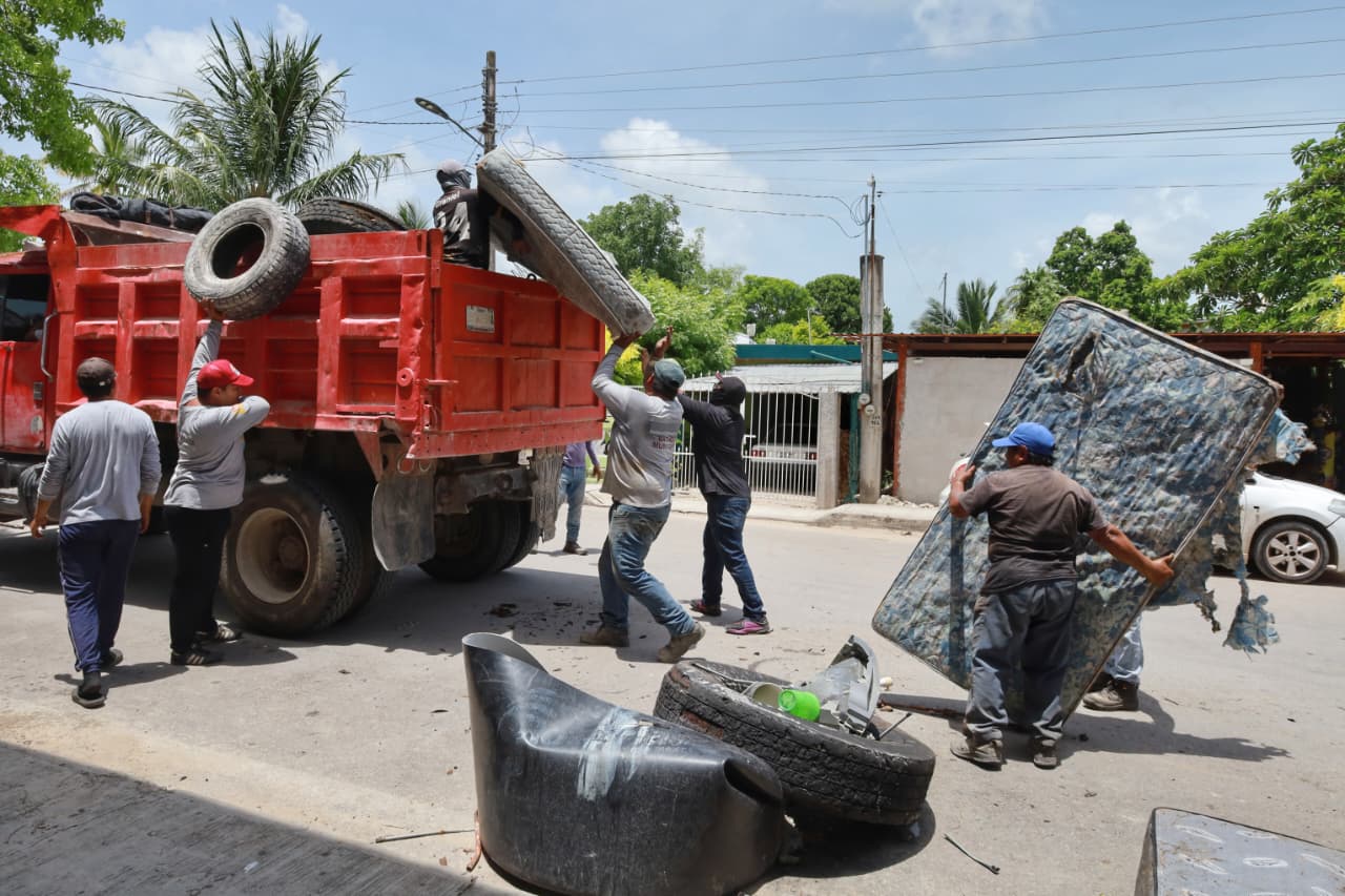 Xul-Há recibe jornada integral de limpieza y bacheo