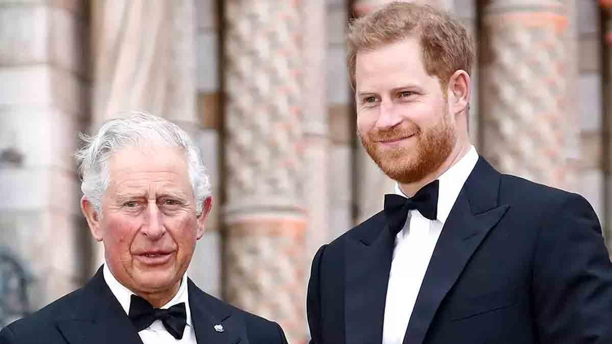 Carlos III podría alojar a Harry en Buckingham Palace
