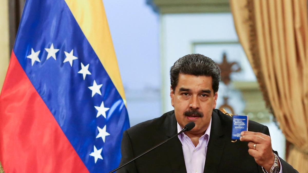 Juez federal ordena a Maduro pagar 314 millones de dólares