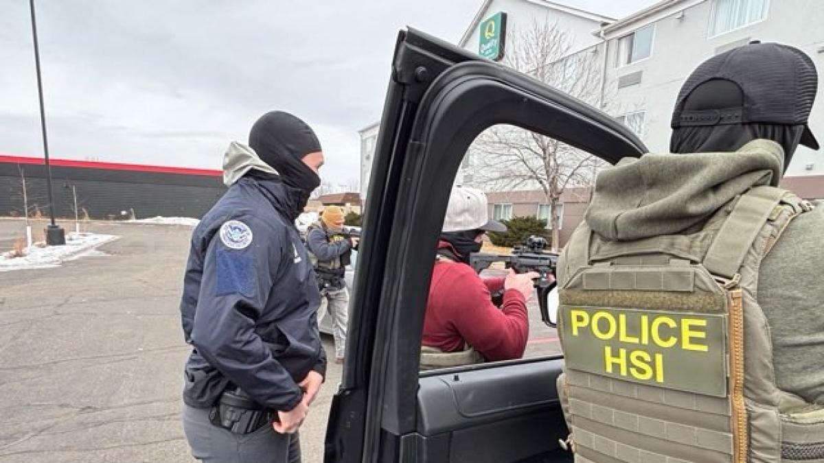 Muere mexicano atropellado al huir de operativo ICE en Florida