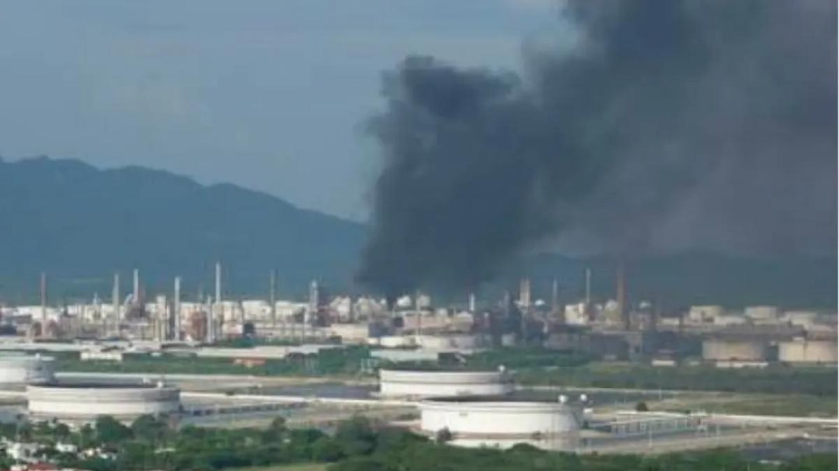 Flamazo en refinería de Salina Cruz deja tres heridos