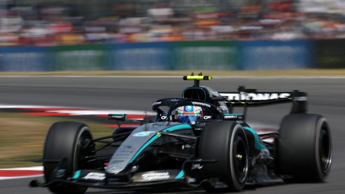 Antonelli gana sprint en Silverstone; Checo Pérez penalizado