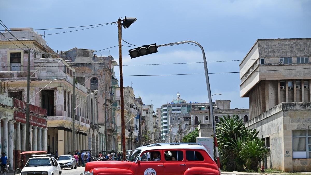 Cuba enfrenta tercer apagón total en seis meses