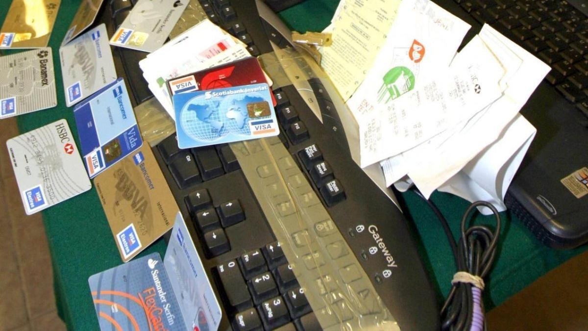 Gabinete de Seguridad asegura 1,500 tarjetas en Sonora