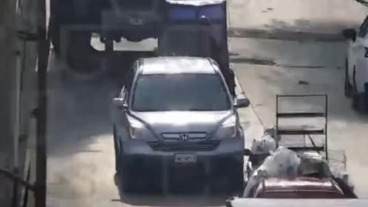 Detienen a tres por fraude vehicular en Edomex tras persecución