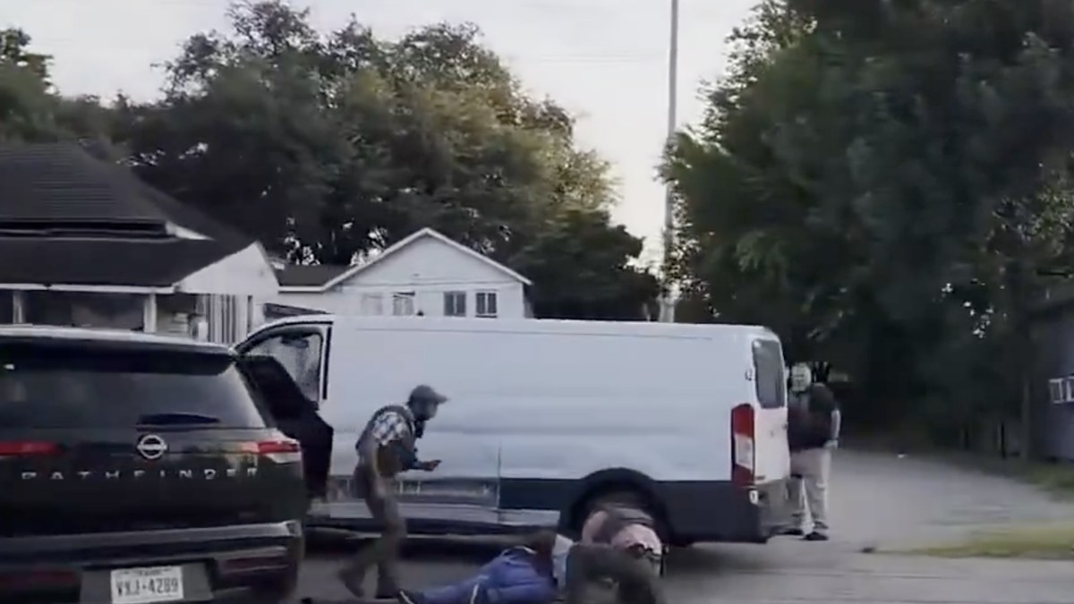 ICE suspende detenciones vehiculares tras tiroteos fatales