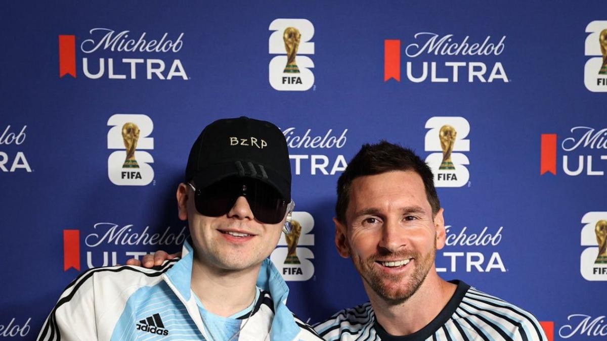 Bizarrap genera polémica tras premiar a Messi en Mundial