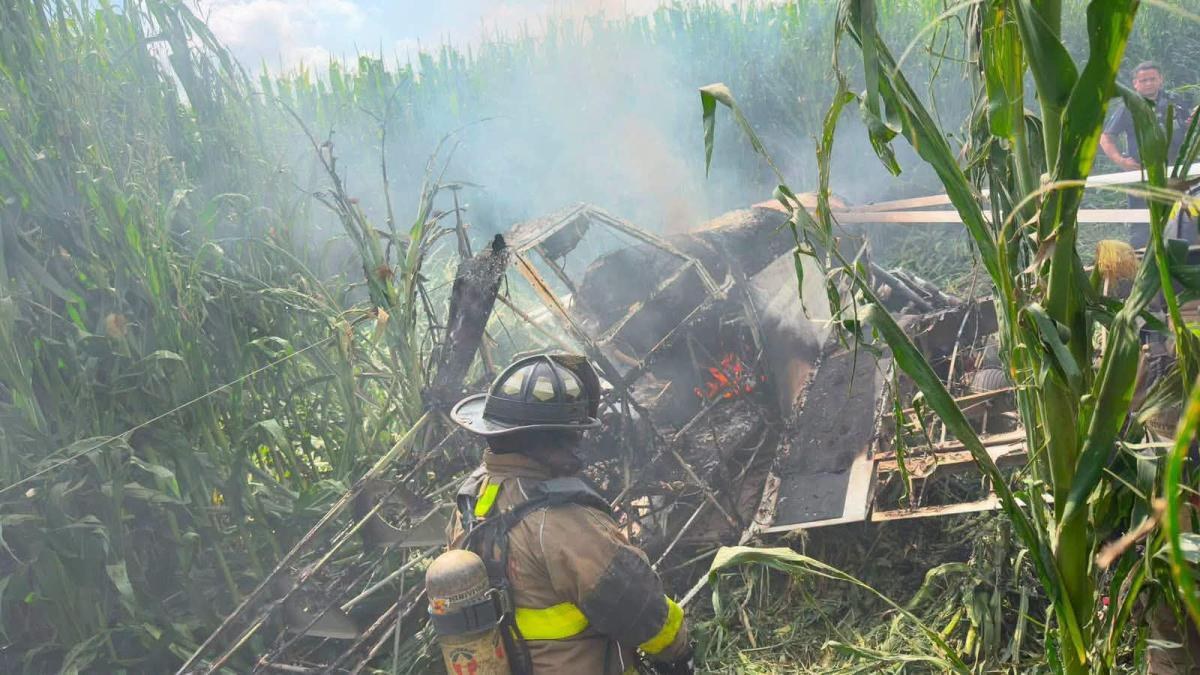 Se desploma avioneta en San Juan del Río; piloto estable