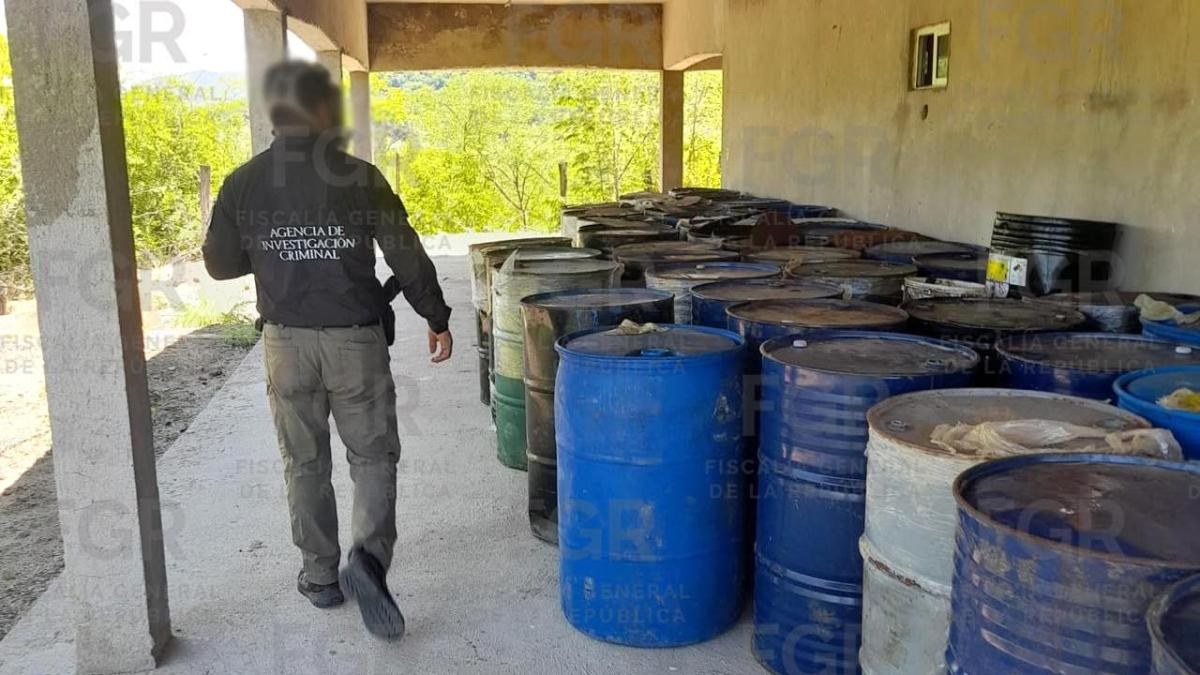 FGR asegura más de 30 mil litros de precursores en Durango