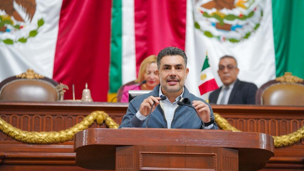 Amplían exención de tenencia para autos en CDMX