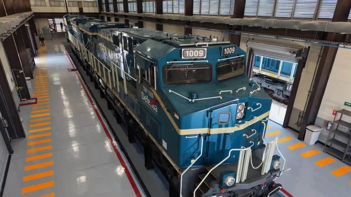 Llegan a Quintana Roo primeras locomotoras del Tren Maya carga