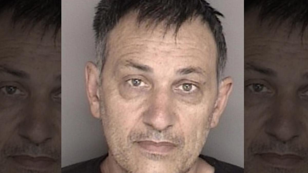 Detienen a pastor por abuso sexual a menores en California