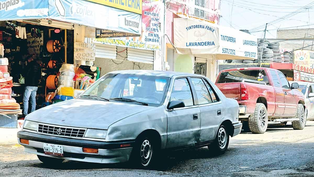 Atizapán desafía a vecinos por daños de baches