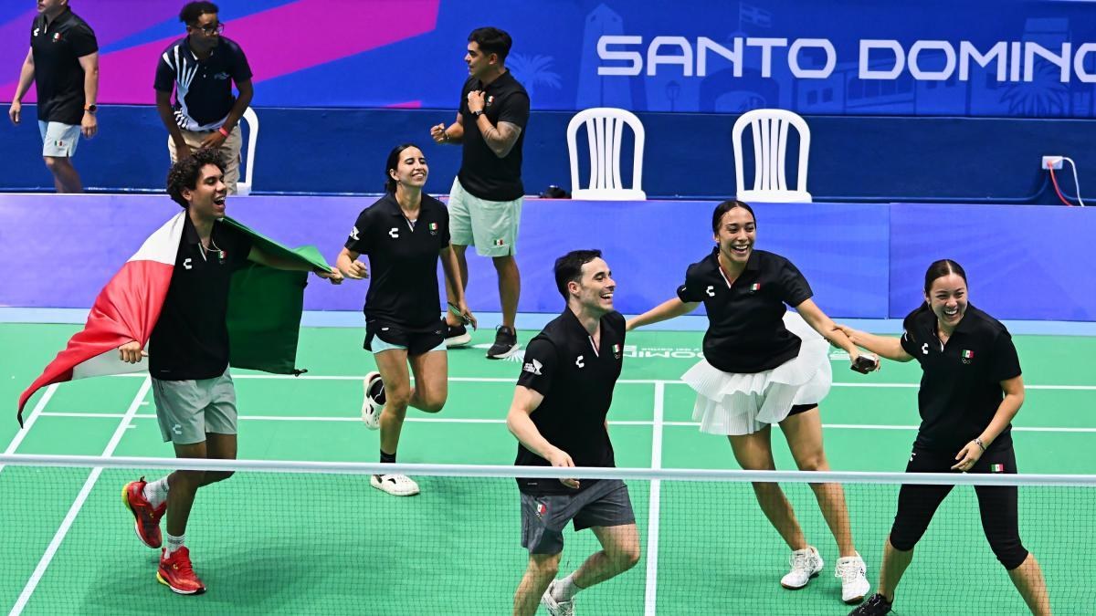 México gana oro en bádminton por equipos mixto