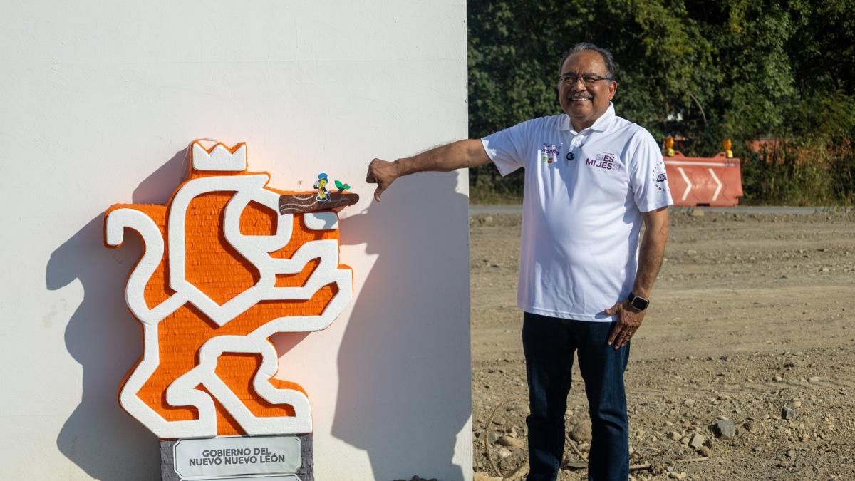 Nuevo monumento denuncia corrupción en Carretera Interserrana