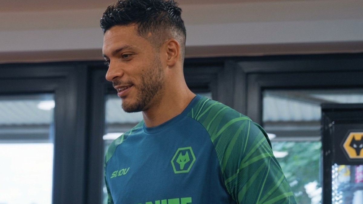 Raúl Jiménez regresa al Wolverhampton para nueva temporada