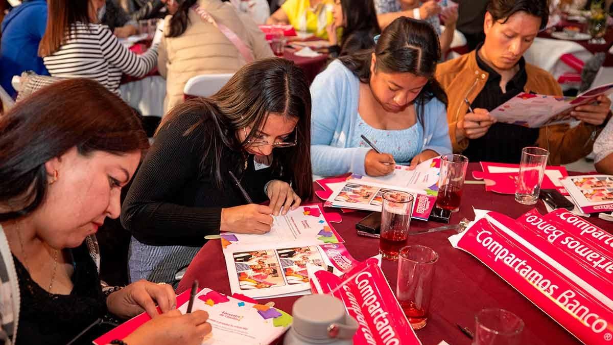 Compartamos Banco reconoce emprendedores en Encuentro Nacional