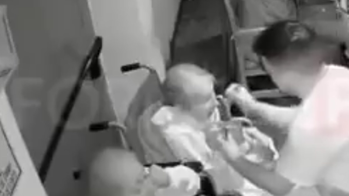 Investigan a enfermero por maltrato a abuelitas en geriátrico