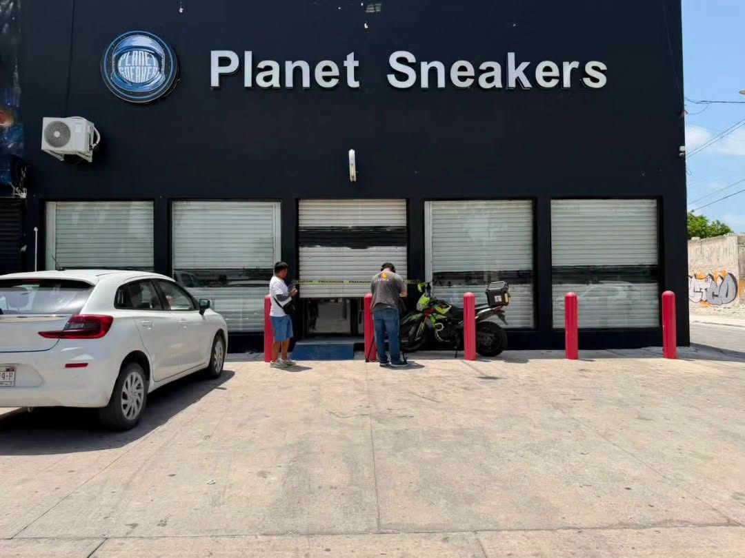Inspección sorpresa en tienda de tenis en Cancún