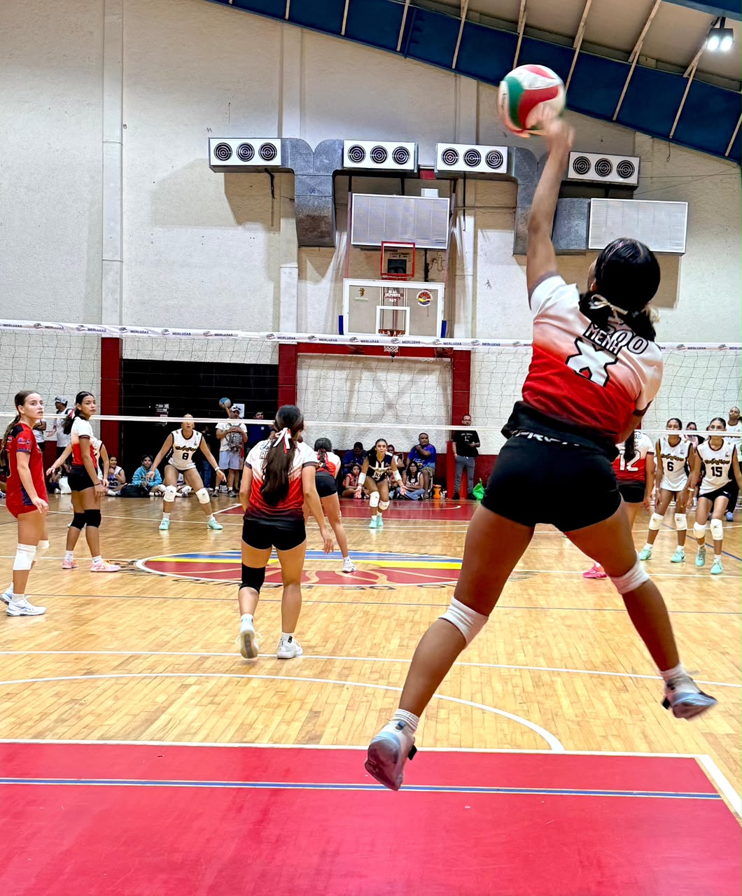 Cancún celebra primer Open Fest Internacional de Voleibol