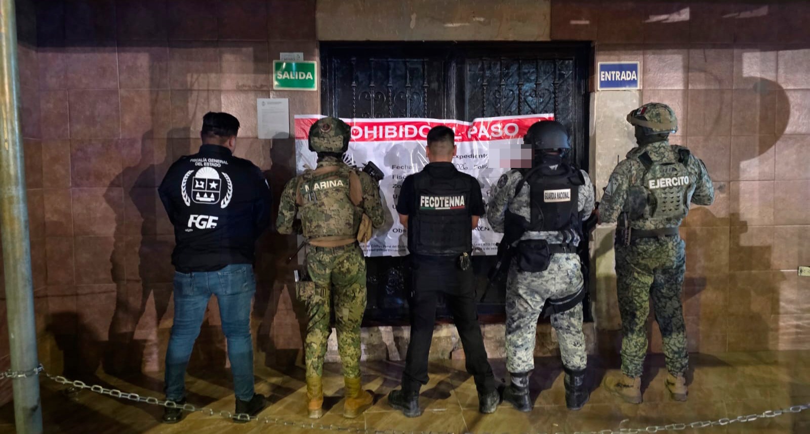 Detienen a mujer y rescatan a 11 posibles víctimas en Playa del Carmen