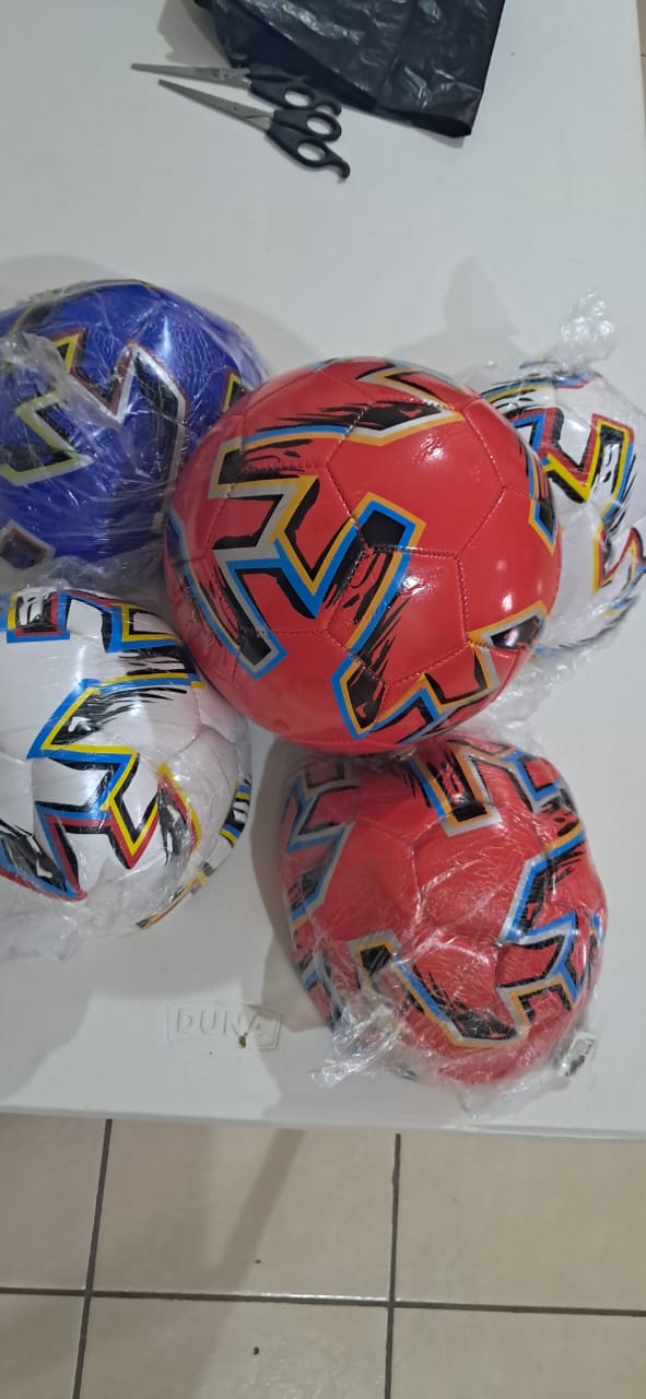 Delegado de Lázaro Cárdenas reprueba balones entregados