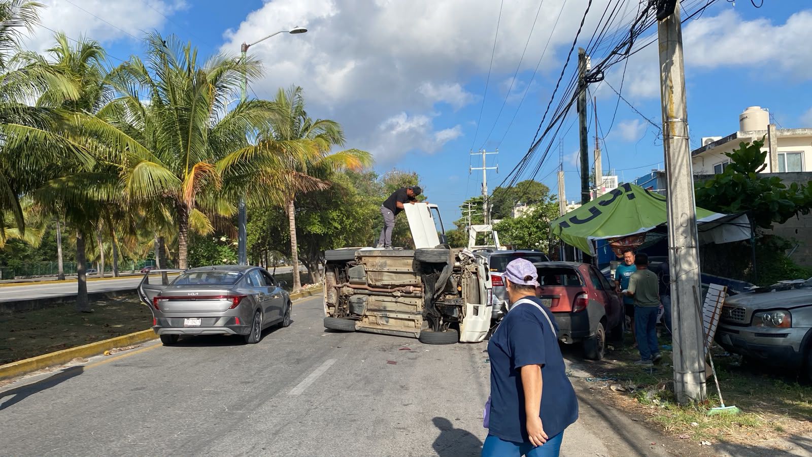 Automovilista alcoholizado choca tres coches en Cancún